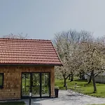 Im Obstgarten 샬레 Lengau