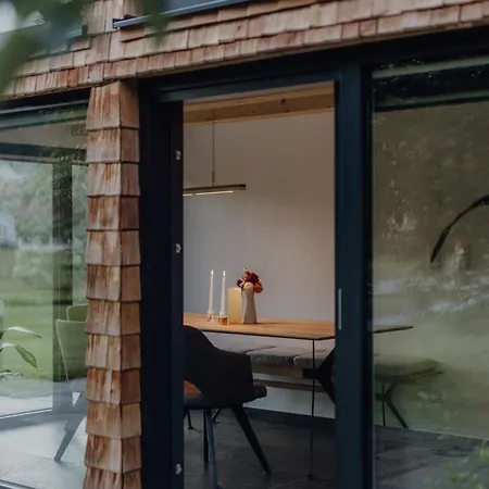 Im Obstgarten * Lengau