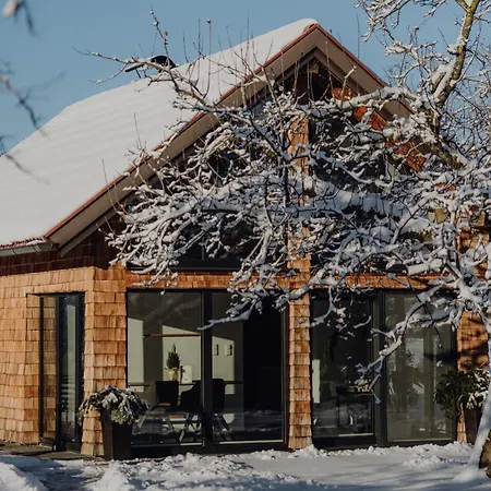 Im Obstgarten * Lengau