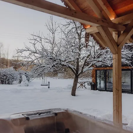 Im Obstgarten * Lengau