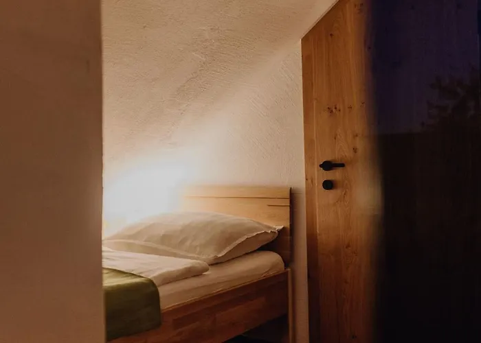 Im Obstgarten * Lengau